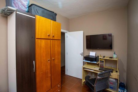 Casa à venda com 100m², 3 quartos e 4 vagasQuarto 2