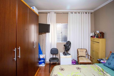 Casa à venda com 100m², 3 quartos e 4 vagasQuarto 3