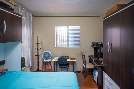 Casa à venda com 100m², 3 quartos e 4 vagasQuarto 1