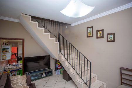 Casa à venda com 100m², 3 quartos e 4 vagasSala