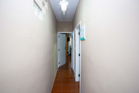 Casa à venda com 100m², 3 quartos e 4 vagasCorredor