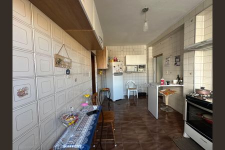 Casa para alugar com 176m², 2 quartos e 2 vagasCozinha