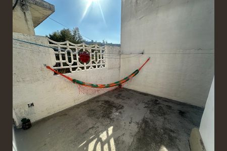 Casa para alugar com 176m², 2 quartos e 2 vagasQuintal