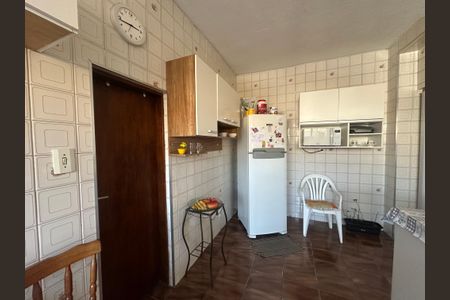 Casa para alugar com 176m², 2 quartos e 2 vagasCozinha