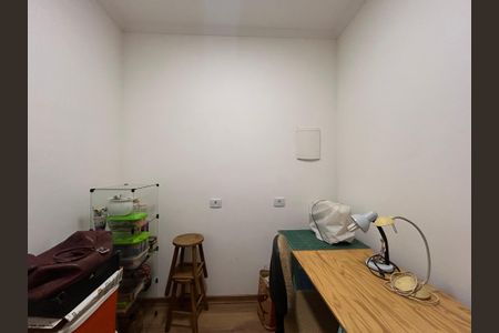 Casa à venda com 180m², 4 quartos e 2 vagas Casa à venda com 180m², 4 quartos e 2 vagasQuarto 2 - Casa 1