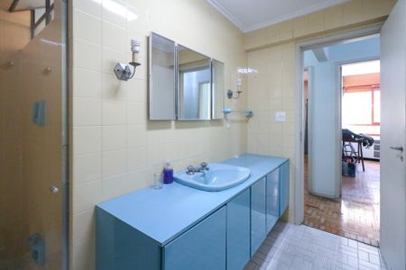 Apartamento à venda com 187m², 4 quartos e 1 vaga Apartamento à venda com 187m², 4 quartos e 1 vagaBanheiro Social 1