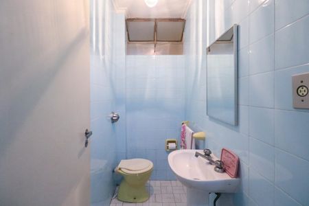 Apartamento à venda com 187m², 4 quartos e 1 vaga Apartamento à venda com 187m², 4 quartos e 1 vagaBanheiro Social 2