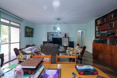 Apartamento à venda com 187m², 4 quartos e 1 vaga Apartamento à venda com 187m², 4 quartos e 1 vagaSala