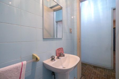 Apartamento à venda com 187m², 4 quartos e 1 vaga Apartamento à venda com 187m², 4 quartos e 1 vagaBanheiro Social 2