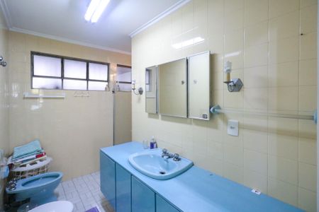 Apartamento à venda com 187m², 4 quartos e 1 vaga Apartamento à venda com 187m², 4 quartos e 1 vagaBanheiro Social 1