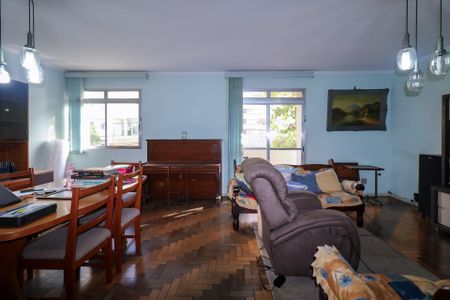 Apartamento à venda com 187m², 4 quartos e 1 vaga Apartamento à venda com 187m², 4 quartos e 1 vagaSala