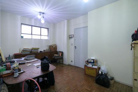 Apartamento à venda com 187m², 4 quartos e 1 vaga Apartamento à venda com 187m², 4 quartos e 1 vagaEscritório