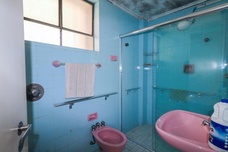 Apartamento à venda com 187m², 4 quartos e 1 vaga Apartamento à venda com 187m², 4 quartos e 1 vagaBanheiro da Suíte