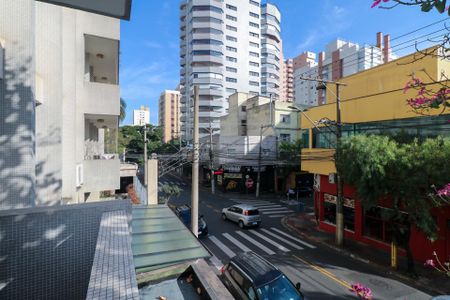 Apartamento à venda com 187m², 4 quartos e 1 vaga Apartamento à venda com 187m², 4 quartos e 1 vagaVaranda