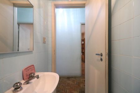 Apartamento à venda com 187m², 4 quartos e 1 vaga Apartamento à venda com 187m², 4 quartos e 1 vagaBanheiro Social 2