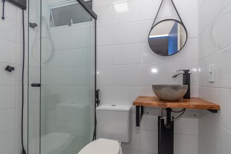 Apartamento para alugar com 67m², 2 quartos e 1 vaga Apartamento para alugar com 67m², 2 quartos e 1 vagaBanheiro Corredor