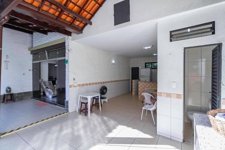 Casa à venda com 222m², 3 quartos e 4 vagasÁrea gourmet
