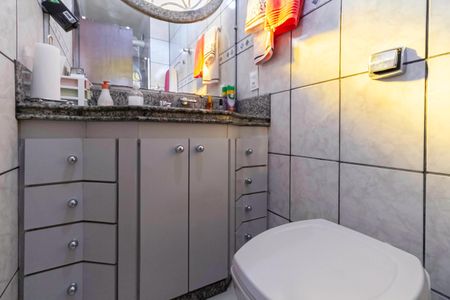 Casa à venda com 222m², 3 quartos e 4 vagasBanheiro da suíte