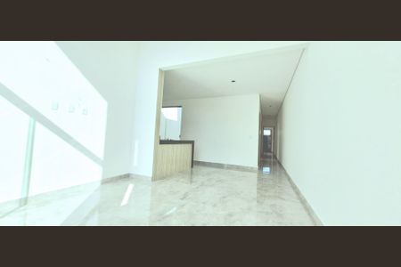 Casa à venda com 180m², 3 quartos e 2 vagasSala