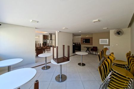 Apartamento para alugar com 68m², 2 quartos e 2 vagas Apartamento para alugar com 68m², 2 quartos e 2 vagasÁrea comum - Salão de festas