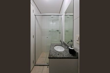 Apartamento para alugar com 68m², 2 quartos e 2 vagas Apartamento para alugar com 68m², 2 quartos e 2 vagasBanheiro