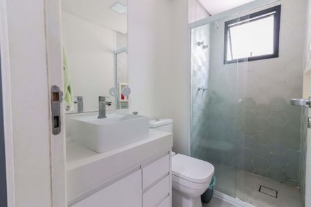 Apartamento à venda com 120m², 3 quartos e 2 vagas Apartamento à venda com 120m², 3 quartos e 2 vagasBanheiro da Suíte