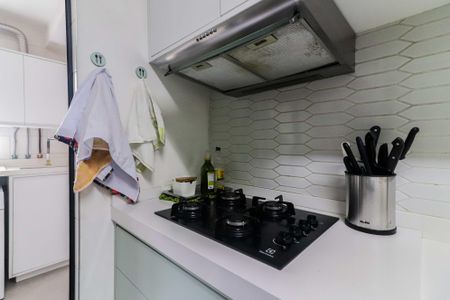 Apartamento à venda com 120m², 3 quartos e 2 vagas Apartamento à venda com 120m², 3 quartos e 2 vagasCozinha e Área de Serviço