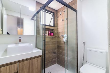 Apartamento à venda com 120m², 3 quartos e 2 vagas Apartamento à venda com 120m², 3 quartos e 2 vagasBanheiro da Suíte