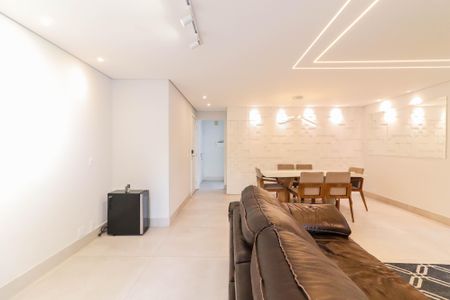 Apartamento à venda com 120m², 3 quartos e 2 vagas Apartamento à venda com 120m², 3 quartos e 2 vagasSala