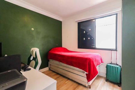 Apartamento à venda com 120m², 3 quartos e 2 vagas Apartamento à venda com 120m², 3 quartos e 2 vagasQuarto 2