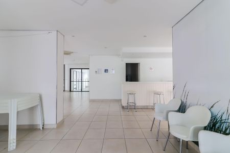 Apartamento à venda com 120m², 3 quartos e 2 vagas Apartamento à venda com 120m², 3 quartos e 2 vagasÁrea comum - Salão de festas
