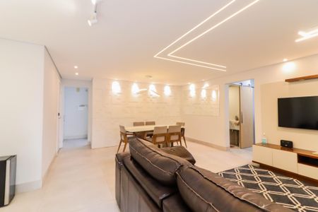 Apartamento à venda com 120m², 3 quartos e 2 vagas Apartamento à venda com 120m², 3 quartos e 2 vagasSala