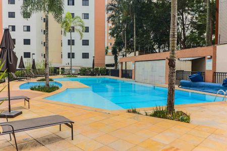 Apartamento à venda com 120m², 3 quartos e 2 vagas Apartamento à venda com 120m², 3 quartos e 2 vagasÁrea comum - Piscina