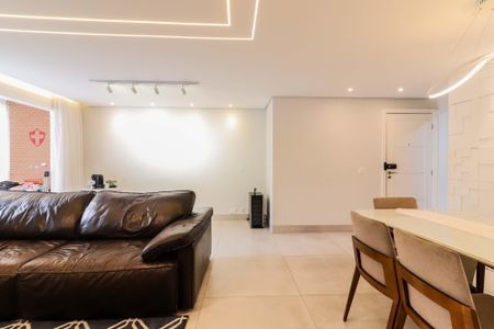 Apartamento à venda com 120m², 3 quartos e 2 vagas Apartamento à venda com 120m², 3 quartos e 2 vagasSala