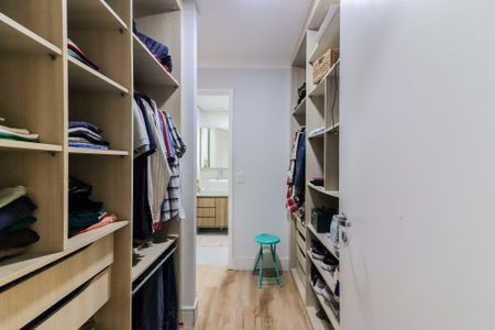 Apartamento à venda com 120m², 3 quartos e 2 vagas Apartamento à venda com 120m², 3 quartos e 2 vagas Suíte