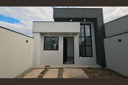 Casa à venda com 85m², 3 quartos e 2 vagas Casa à venda com 85m², 3 quartos e 2 vagasGaragem