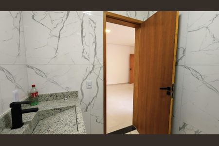 Casa à venda com 85m², 3 quartos e 2 vagas Casa à venda com 85m², 3 quartos e 2 vagasBanheiro da Suíte