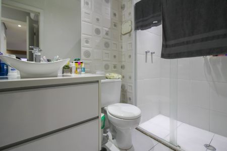 Apartamento à venda com 88m², 2 quartos e 2 vagasBanheiro da Suíte