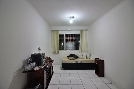 Casa à venda com 83m², 2 quartos e 2 vagasSala