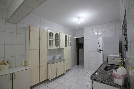 Casa à venda com 83m², 2 quartos e 2 vagasCozinha