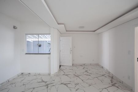 Casa à venda com 359m², 3 quartos e 4 vagasSala