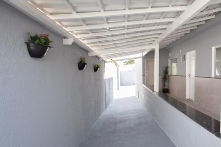 Casa à venda com 359m², 3 quartos e 4 vagasCorredor Lateral