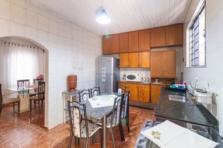 Casa à venda com 500m², 3 quartos e 2 vagas Casa à venda com 500m², 3 quartos e 2 vagasCozinha