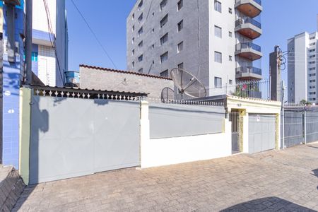 Casa à venda com 500m², 3 quartos e 2 vagas Casa à venda com 500m², 3 quartos e 2 vagasFachada