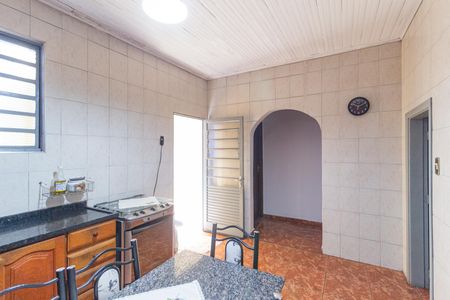 Casa à venda com 500m², 3 quartos e 2 vagas Casa à venda com 500m², 3 quartos e 2 vagasCozinha