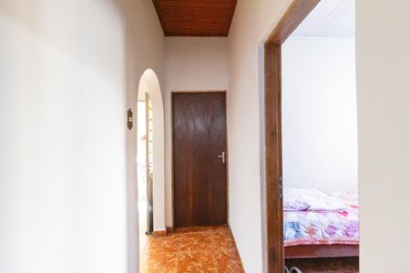 Corredor de casa à venda com 3 quartos, 500m² em Vila Osasco, Osasco