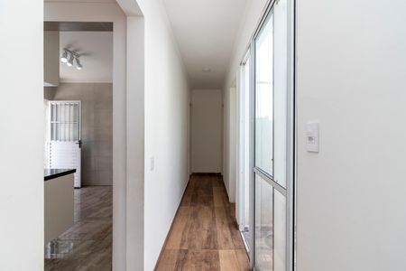 Casa à venda com 134m², 3 quartos e 7 vagas Casa à venda com 134m², 3 quartos e 7 vagasCorredor