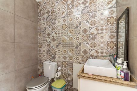 Casa à venda com 134m², 3 quartos e 7 vagas Casa à venda com 134m², 3 quartos e 7 vagasBanheiro 2