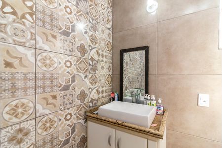 Casa à venda com 134m², 3 quartos e 7 vagas Casa à venda com 134m², 3 quartos e 7 vagasBanheiro 2