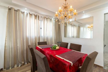 Casa à venda com 134m², 3 quartos e 7 vagas Casa à venda com 134m², 3 quartos e 7 vagasSala de Jantar